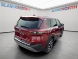 Used 2023 Nissan Rogue SV image 6