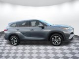 Used 2020 Toyota Highlander XLE image 6