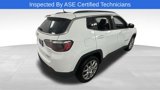 Used 2022 Jeep Compass Latitude image 3