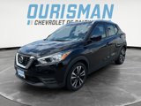 Used 2020 Nissan Kicks SV image 2
