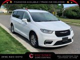 Used 2022 Chrysler Pacifica Touring-L image 3