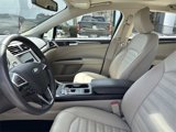 Used 2017 Ford Fusion SE w/ Fusion SE Technology Package image 4