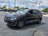 Used 2021 Volkswagen Tiguan SE w/ Panoramic Sunroof Package image 3