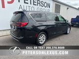 Used 2023 Chrysler Pacifica Touring-L image 4