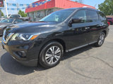 Used 2017 Nissan Pathfinder SL image 2