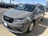 Used 2023 Chrysler Voyager LX image 2