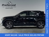Used 2025 Volvo XC40 B5 Core image 2