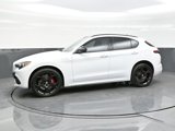 Used 2022 Alfa Romeo Stelvio Veloce image 3