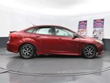 Used 2015 Ford Focus SE w/ SE Sport Package image 4