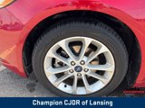Used 2020 Ford Fusion SE image 2