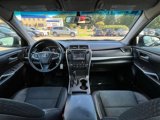 Used 2015 Toyota Camry SE image 2