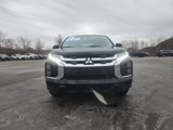 Used 2023 Mitsubishi Outlander Sport SE image 2