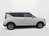 Used 2023 Kia Soul LX w/ LX Technology Package image 4
