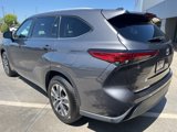 Used 2022 Toyota Highlander XLE image 4