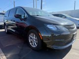 Used 2022 Chrysler Voyager LX image 2
