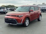 Used 2023 Kia Soul LX image 3