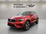 Used 2024 Volvo XC40 B5 Plus image 4