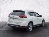 Used 2017 Nissan Rogue SV image 3