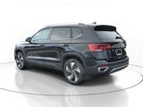 Used 2024 Volkswagen Taos SE w/ Panoramic Sunroof Package image 3
