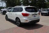 Used 2020 Nissan Pathfinder Platinum image 2