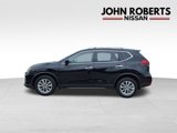 Used 2017 Nissan Rogue SV w/ SV Premium Package image 3