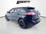 Used 2022 Ford Edge SE w/ Black Appearance Package image 5