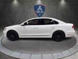Used 2015 Volkswagen Passat TDI SEL Premium image 2