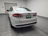 Used 2017 Ford Fusion SE image 6