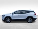 Used 2022 GMC Terrain SLE w/ LPO, Floor Liner Package image 2