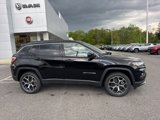 New 2025 Jeep Compass Limited image 2
