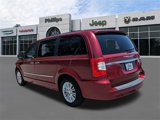 Used 2013 Chrysler Town & Country Limited image 5