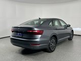 Used 2021 Volkswagen Jetta SE image 4