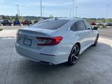 Used 2018 Honda Accord Sport image 5