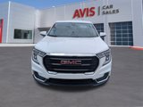 Used 2024 GMC Terrain SLE image 2