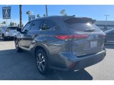 Used 2020 Toyota Highlander XLE image 3