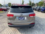 Used 2017 Kia Sorento LX w/ LX Convenience Package image 5