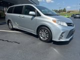 Used 2020 Toyota Sienna XLE image 5