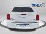Used 2019 Chrysler 300 Touring w/ Chrome Appearance Package image 4