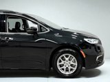 Used 2022 Chrysler Pacifica Touring-L image 5