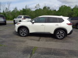Used 2022 Nissan Rogue SV image 3