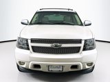 Used 2011 Chevrolet Avalanche LTZ image 2