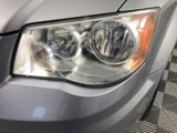 Used 2014 Chrysler Town & Country Touring image 2