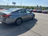 Used 2023 Nissan Altima 2.5 SV image 3
