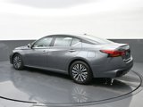 Used 2023 Nissan Altima 2.5 SV image 5