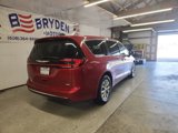 New 2025 Chrysler Pacifica Select image 3