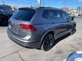 Used 2020 Volkswagen Tiguan SE R-Line image 3