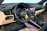 Certified 2024 Porsche Macan image 3