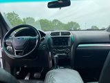 Used 2016 Ford Explorer XLT w/ Equipment Group 202A image 2