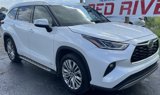 Used 2022 Toyota Highlander Platinum image 2