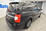 Used 2016 Chrysler Town & Country S image 5
